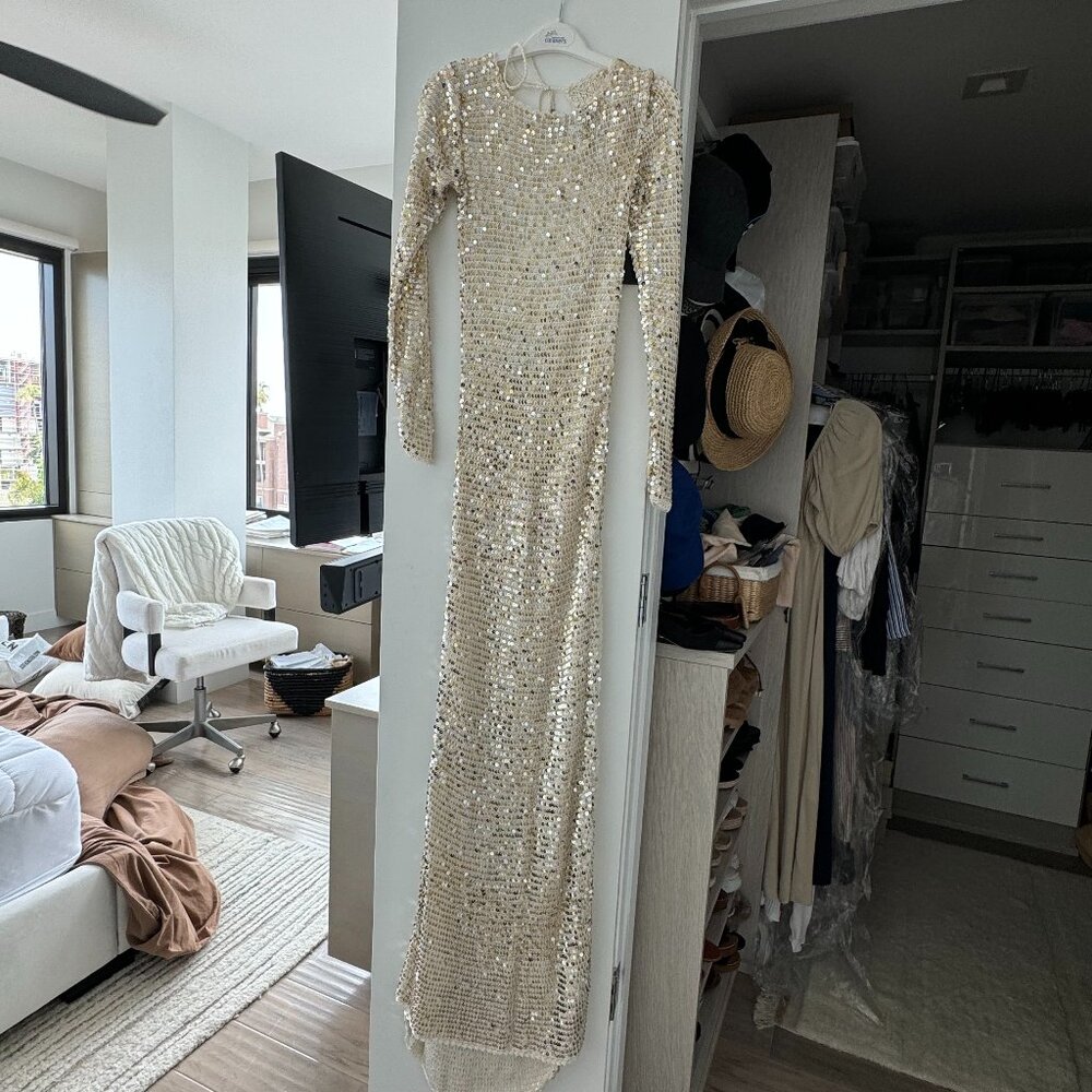 Woman's clothing - Picture 1 of 2